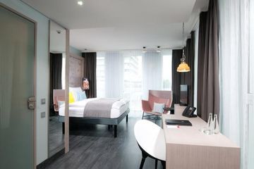 Indigo Berlin-alexanderplatz, An Ihg Hotel 4*