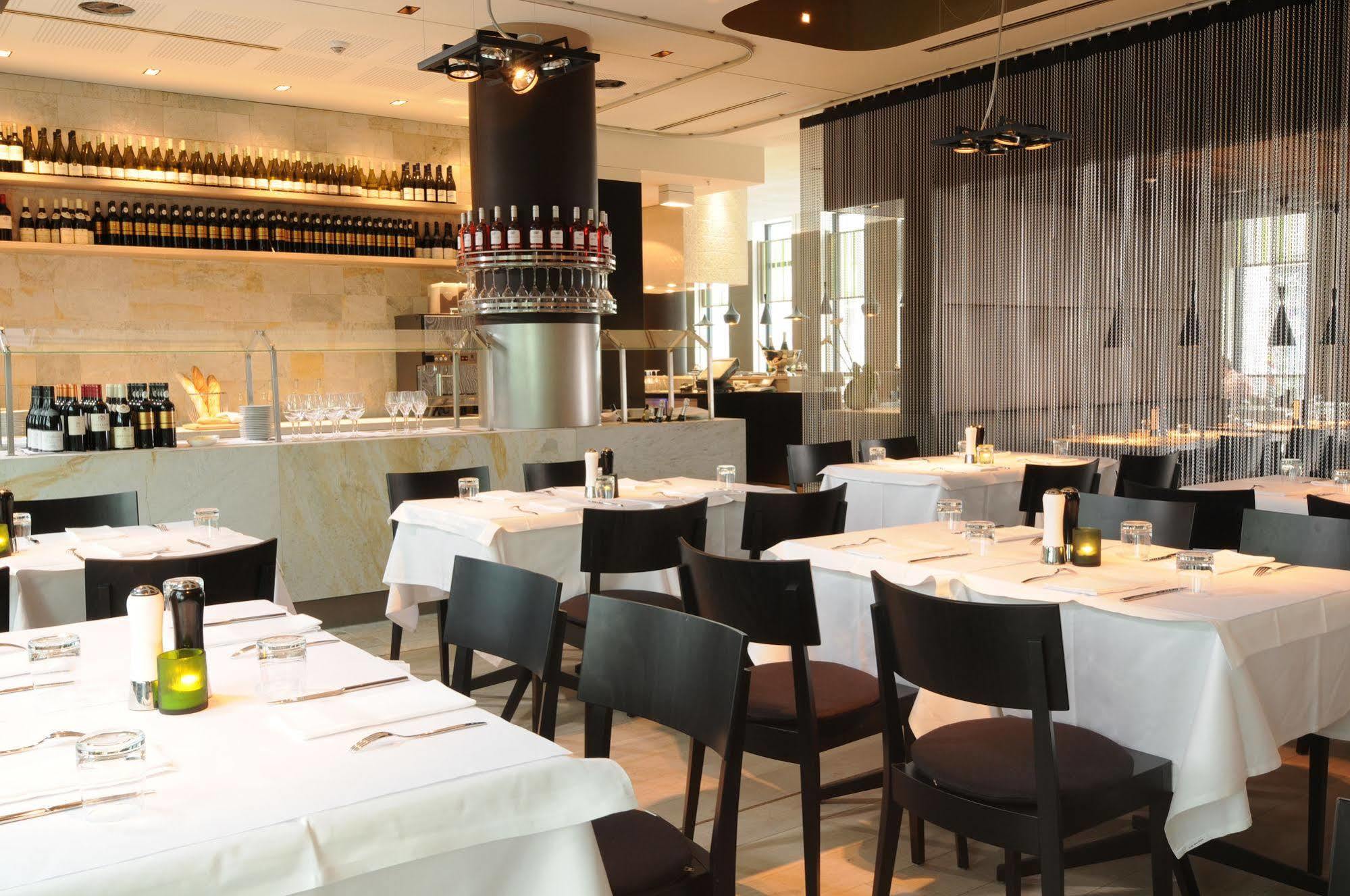Indigo Berlin-alexanderplatz, An Ihg Hotel 4*