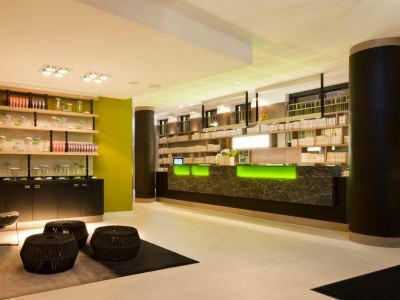 Indigo Berlin-alexanderplatz, An Ihg 4* Berlino